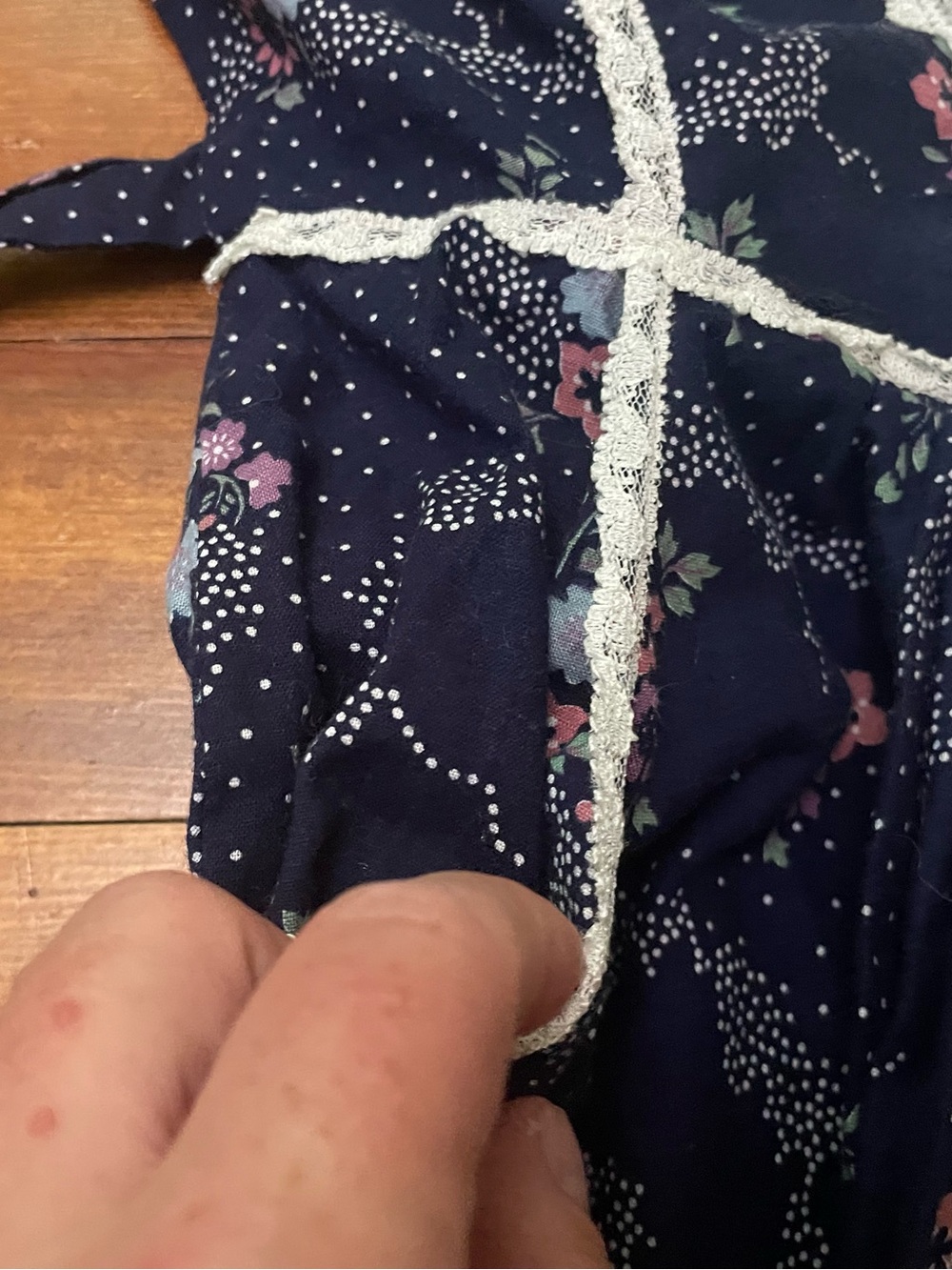 Vintage Gunne Sax Navy & Pink Calico Floral Dress w Lace Trim Size 7 - Picture 11 of 16
